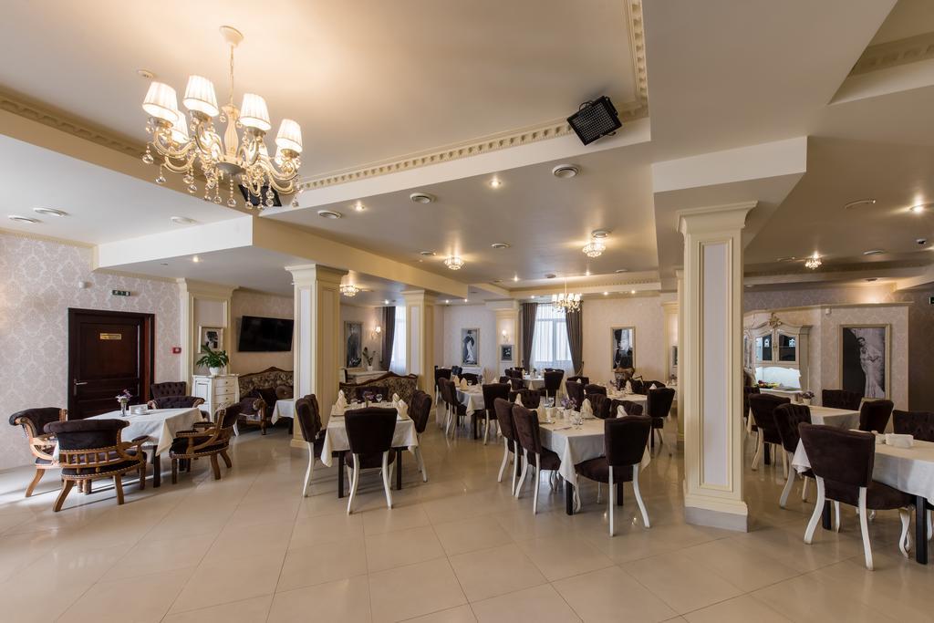 Premium Hotel Tsjernivtsi Eksteriør bilde