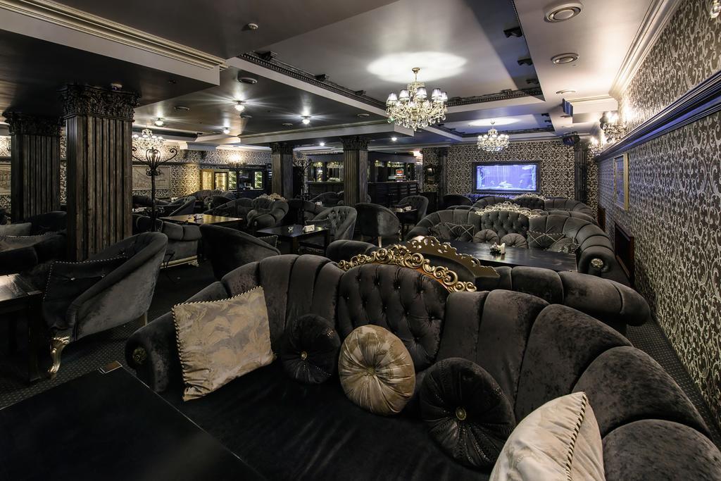 Premium Hotel Tsjernivtsi Eksteriør bilde
