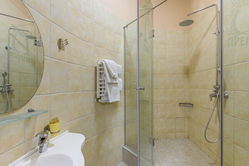 Premium Hotel Tsjernivtsi Eksteriør bilde
