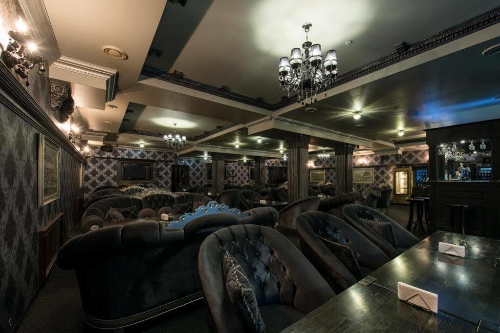Premium Hotel Tsjernivtsi Eksteriør bilde